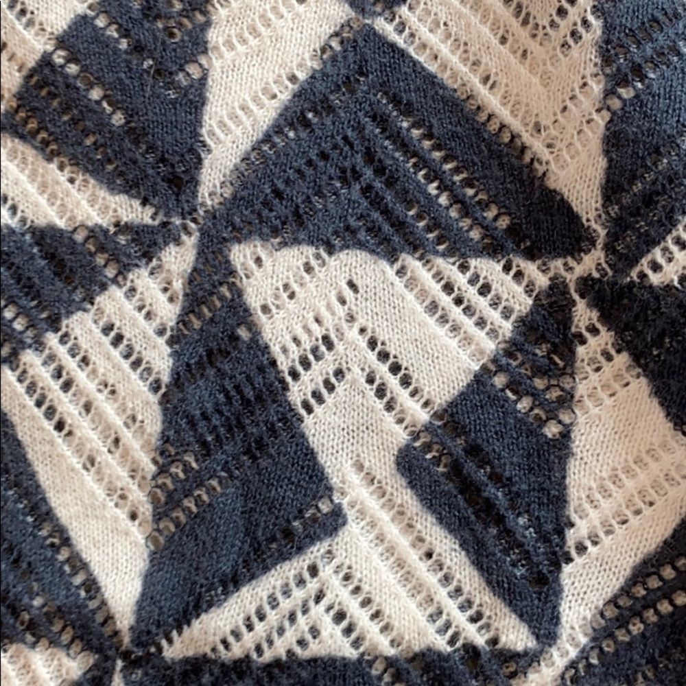 Loft Sweater Super Thin - image 2